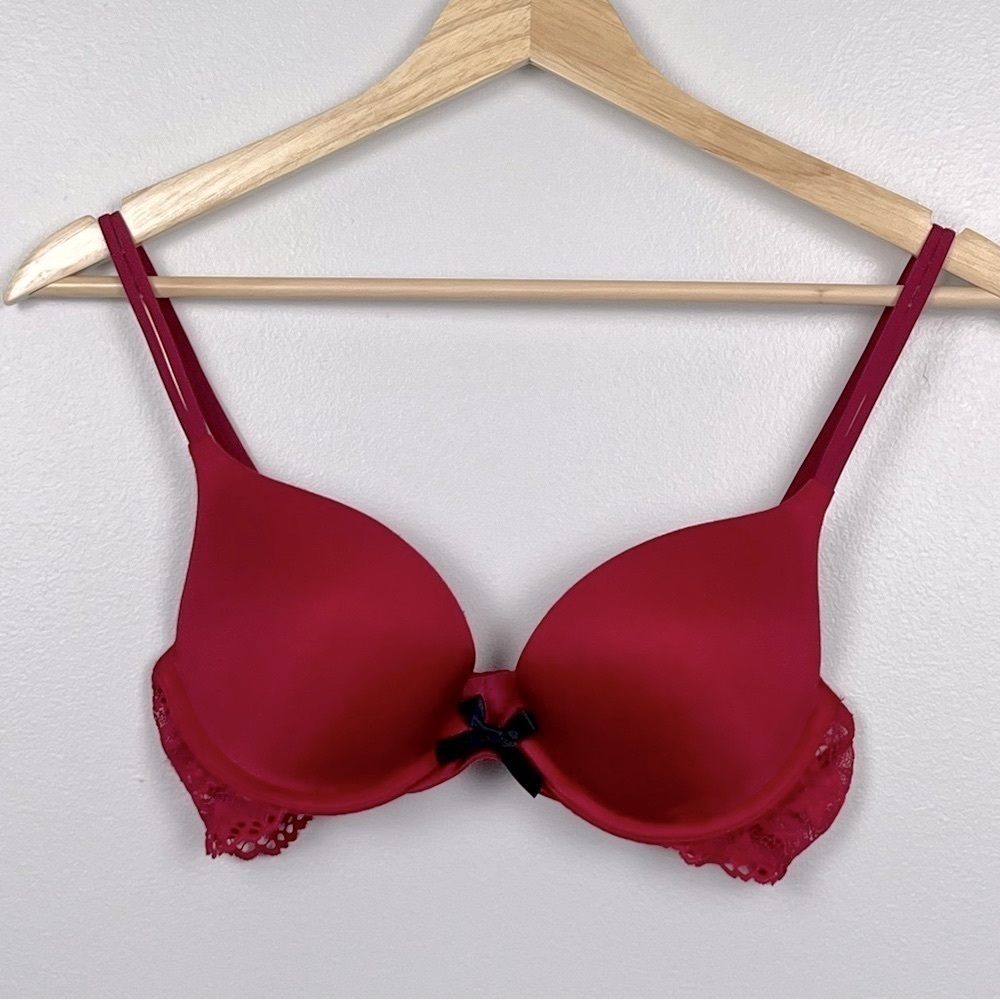 Victoria’s Secret Very Sexy red lace trimmed underwire adjustable strap bra, 34B